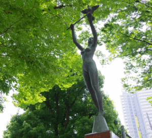 屋外彫刻『飛翔』＠さいたま市浦和区・浦和駅西口　１