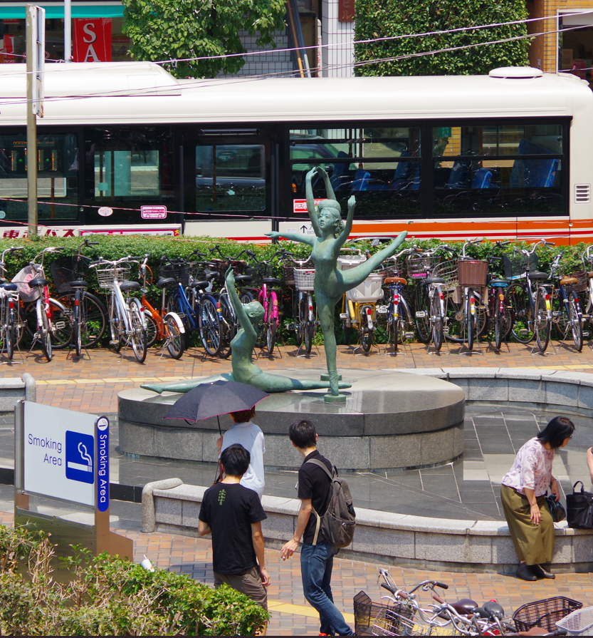 屋外彫刻『躍動』@埼玉県上尾市・上尾駅東口 1