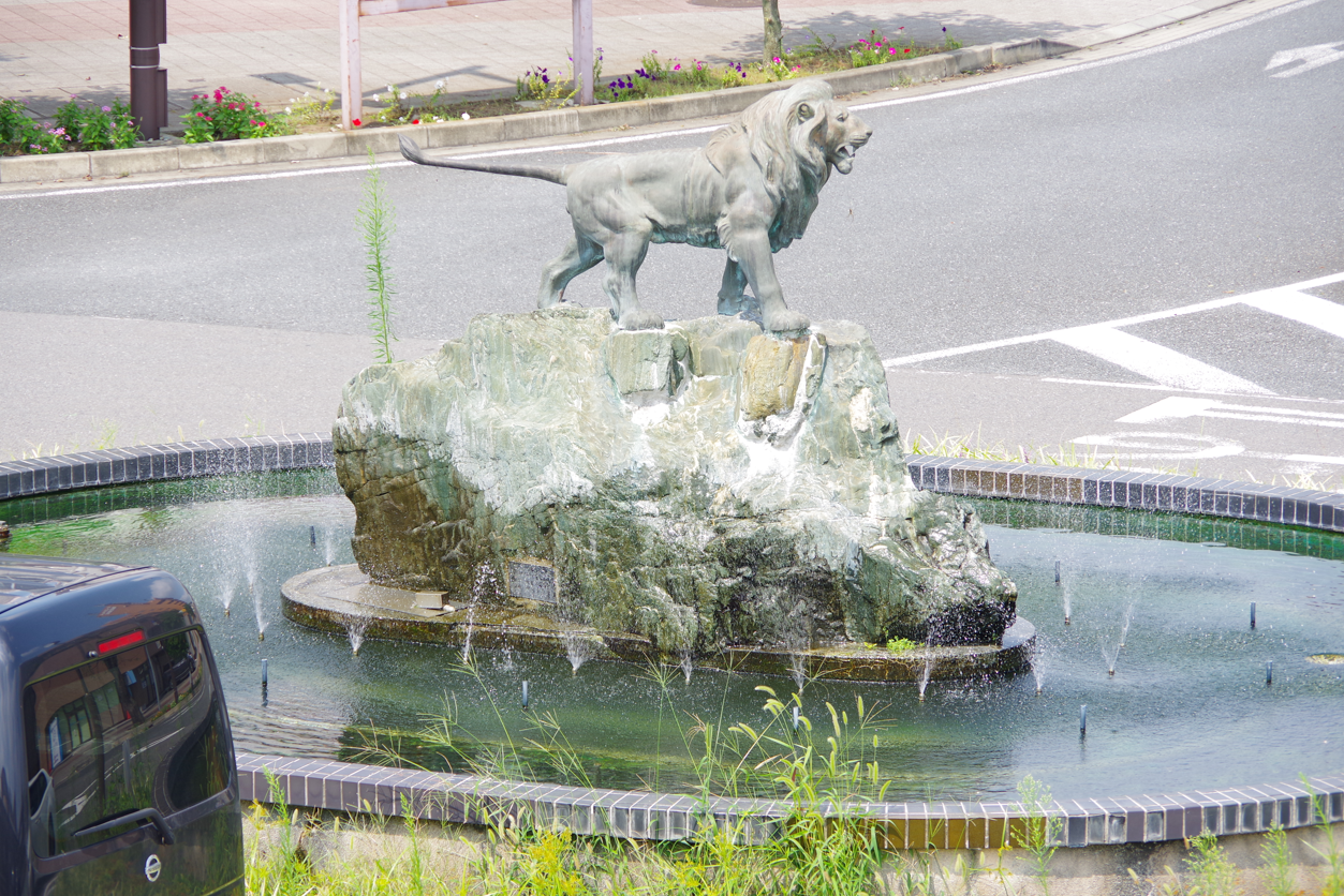 屋外彫刻『明治百年記念』＠群馬県高崎市・新町駅前　７