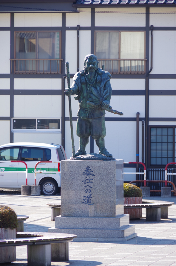 屋外彫刻『奉仕への道』@群馬県沼田市・沼田駅前 9