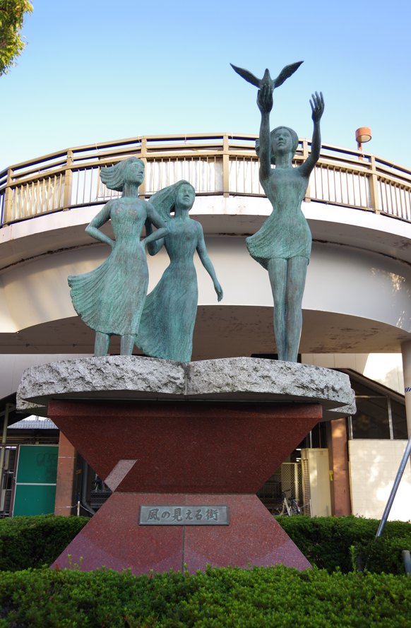 屋外彫刻『風の見える街』＠埼玉県久喜市・久喜駅西口　２