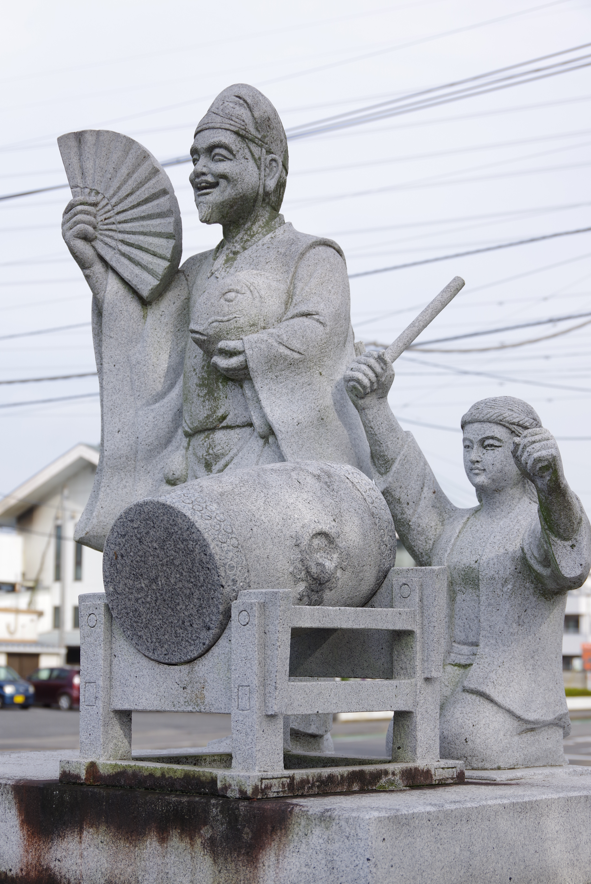 屋外彫刻『南飯田神田囃子』＠栃木県小山市・間々田駅東口　１