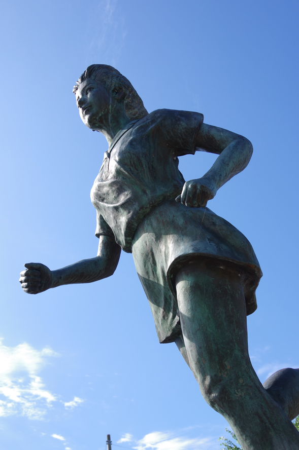 屋外彫刻『歓喜の時』＠栃木県宇都宮市・岡本駅東口　２