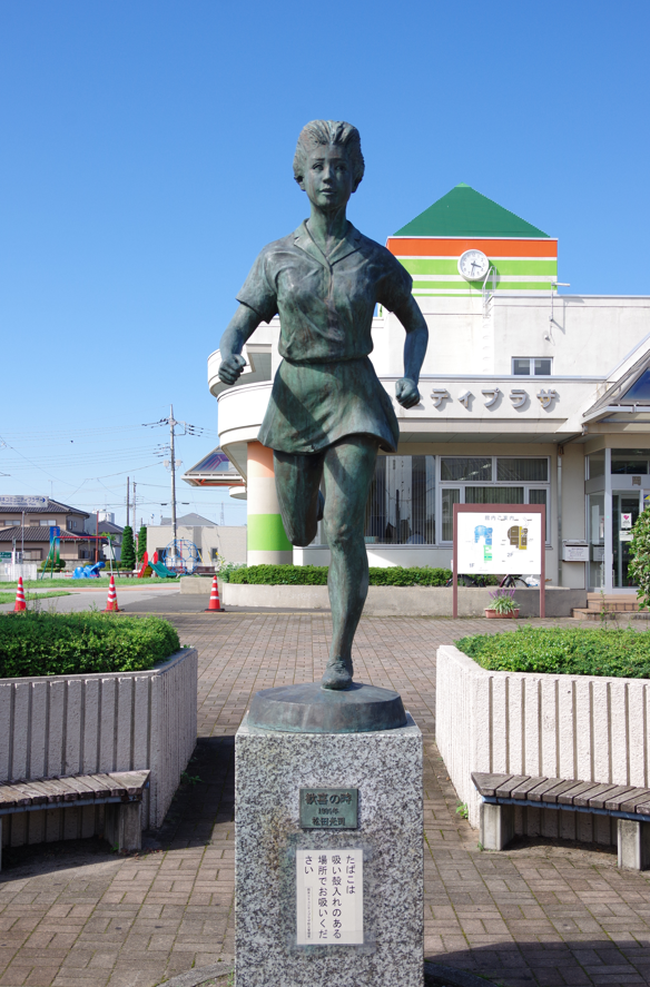 屋外彫刻『歓喜の時』＠栃木県宇都宮市・岡本駅東口　５